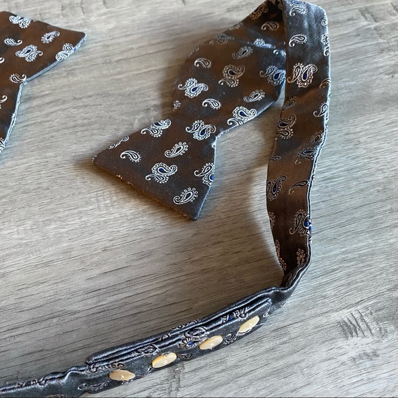 Men’s Silk Neiman Marcus Bow Tie - Picture 3 of 8